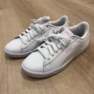 New Iridescent/White Pumas
